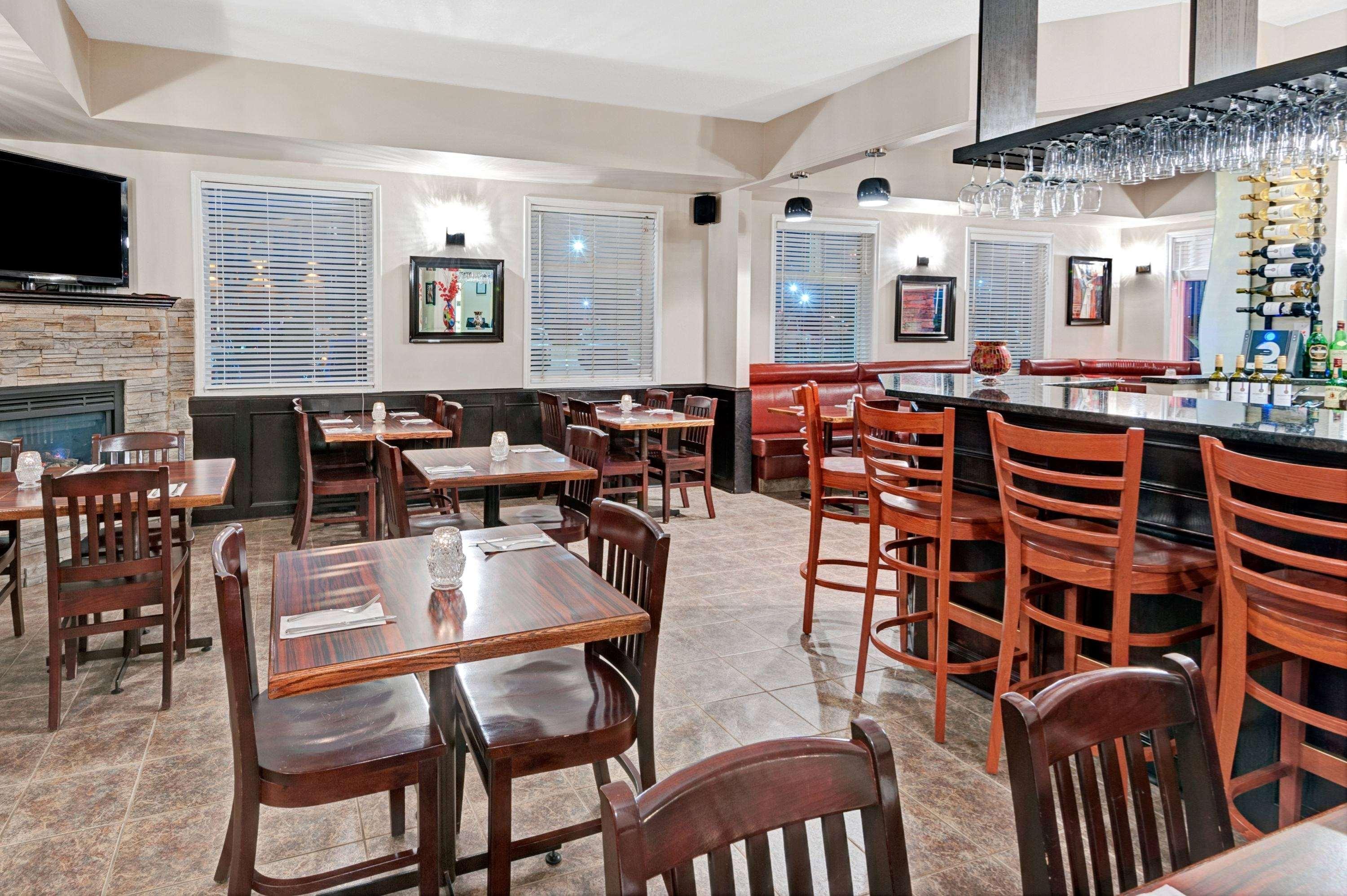 לדוק Quality Inn & Suites Edmonton International Airport מראה חיצוני תמונה
