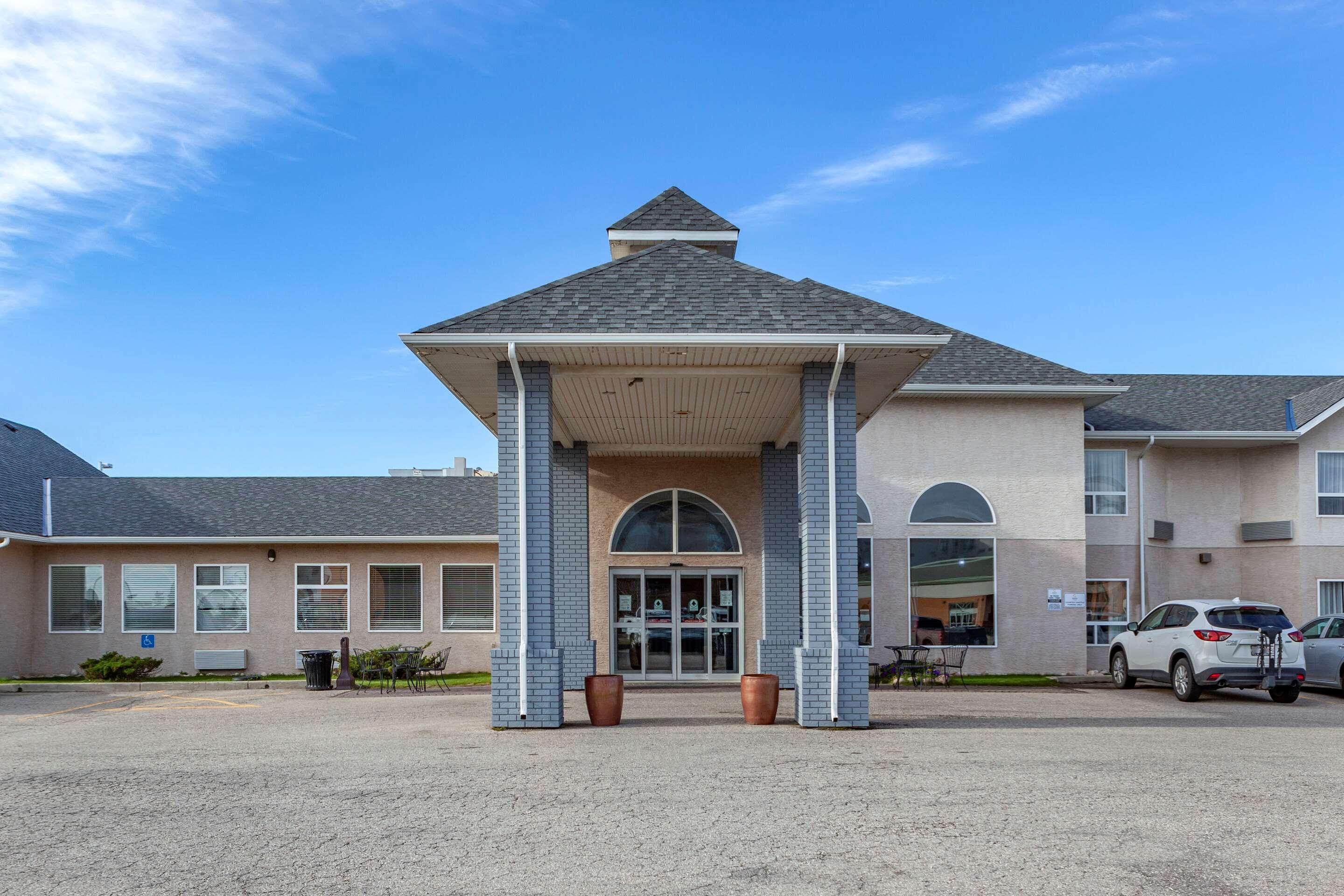 לדוק Quality Inn & Suites Edmonton International Airport מראה חיצוני תמונה