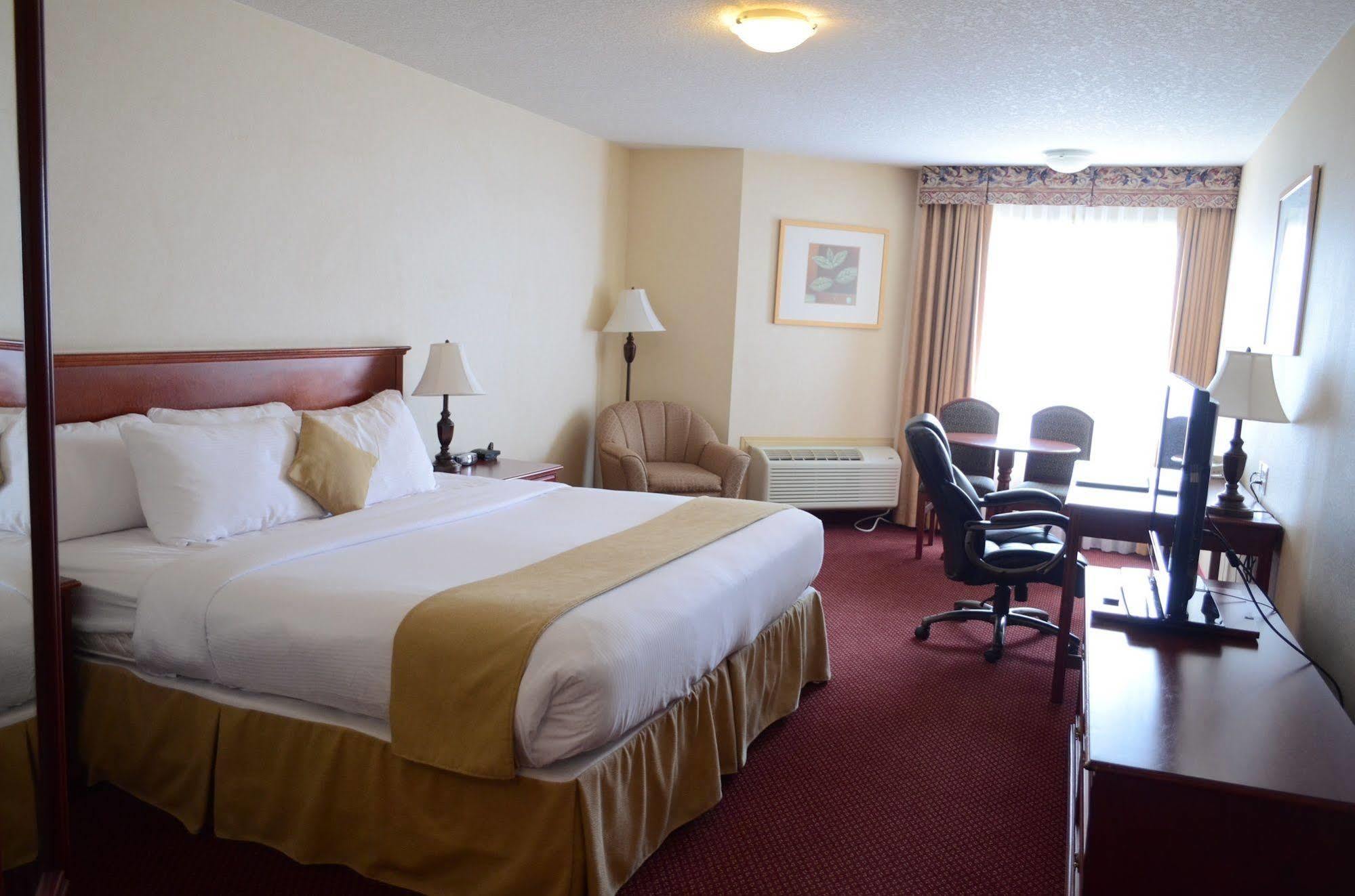 לדוק Quality Inn & Suites Edmonton International Airport מראה חיצוני תמונה