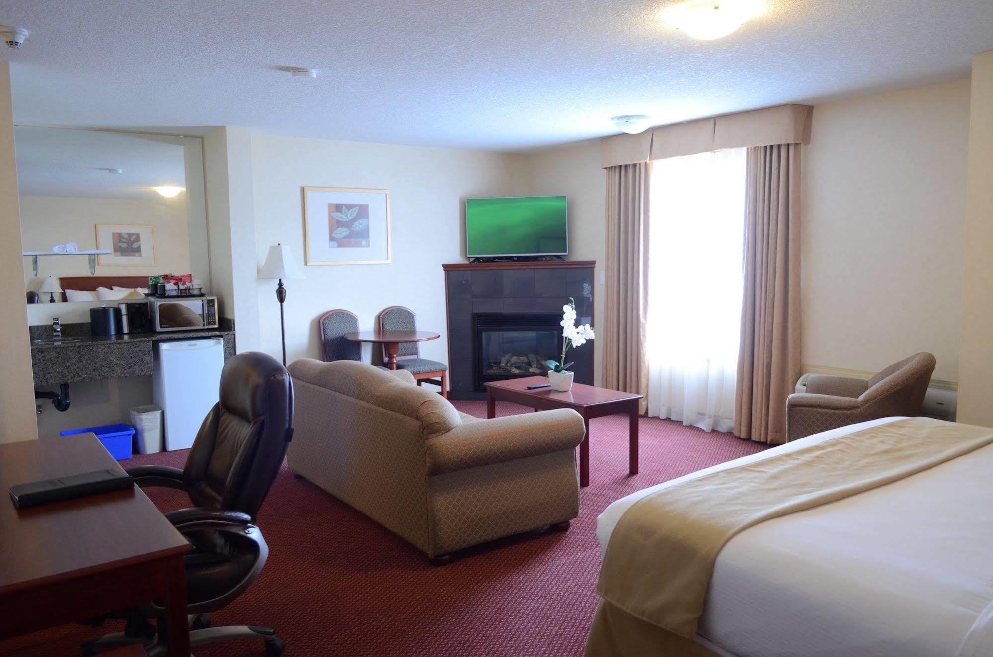 לדוק Quality Inn & Suites Edmonton International Airport מראה חיצוני תמונה