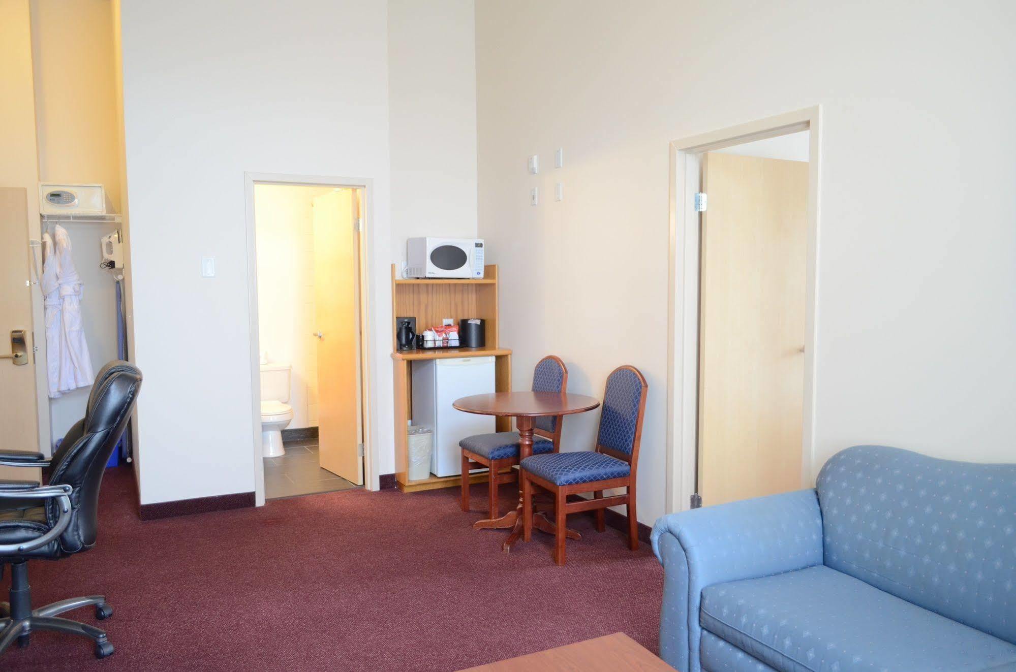 לדוק Quality Inn & Suites Edmonton International Airport מראה חיצוני תמונה