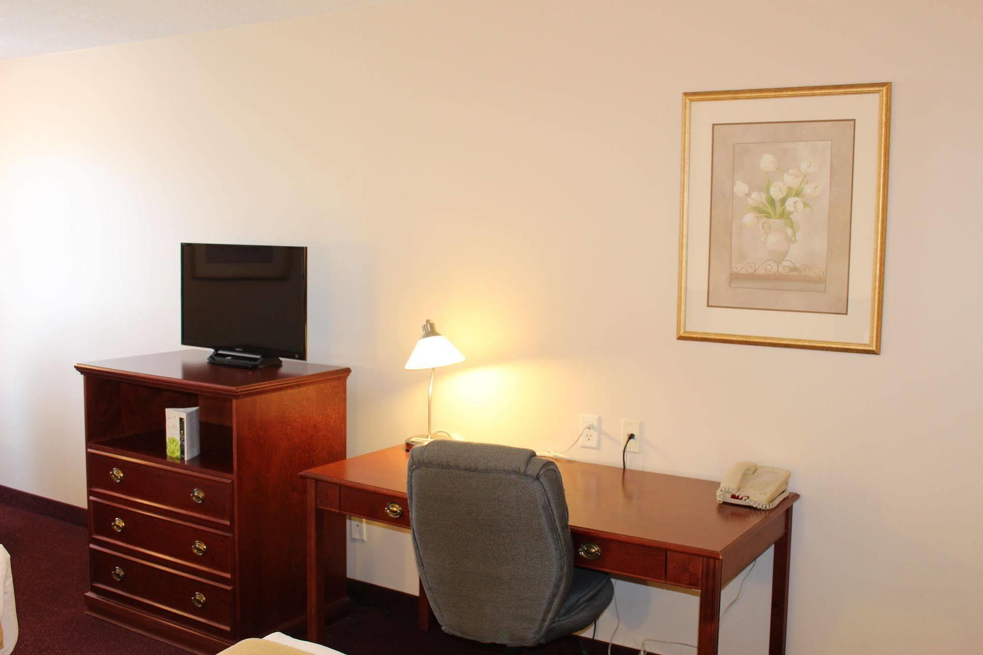 לדוק Quality Inn & Suites Edmonton International Airport מראה חיצוני תמונה