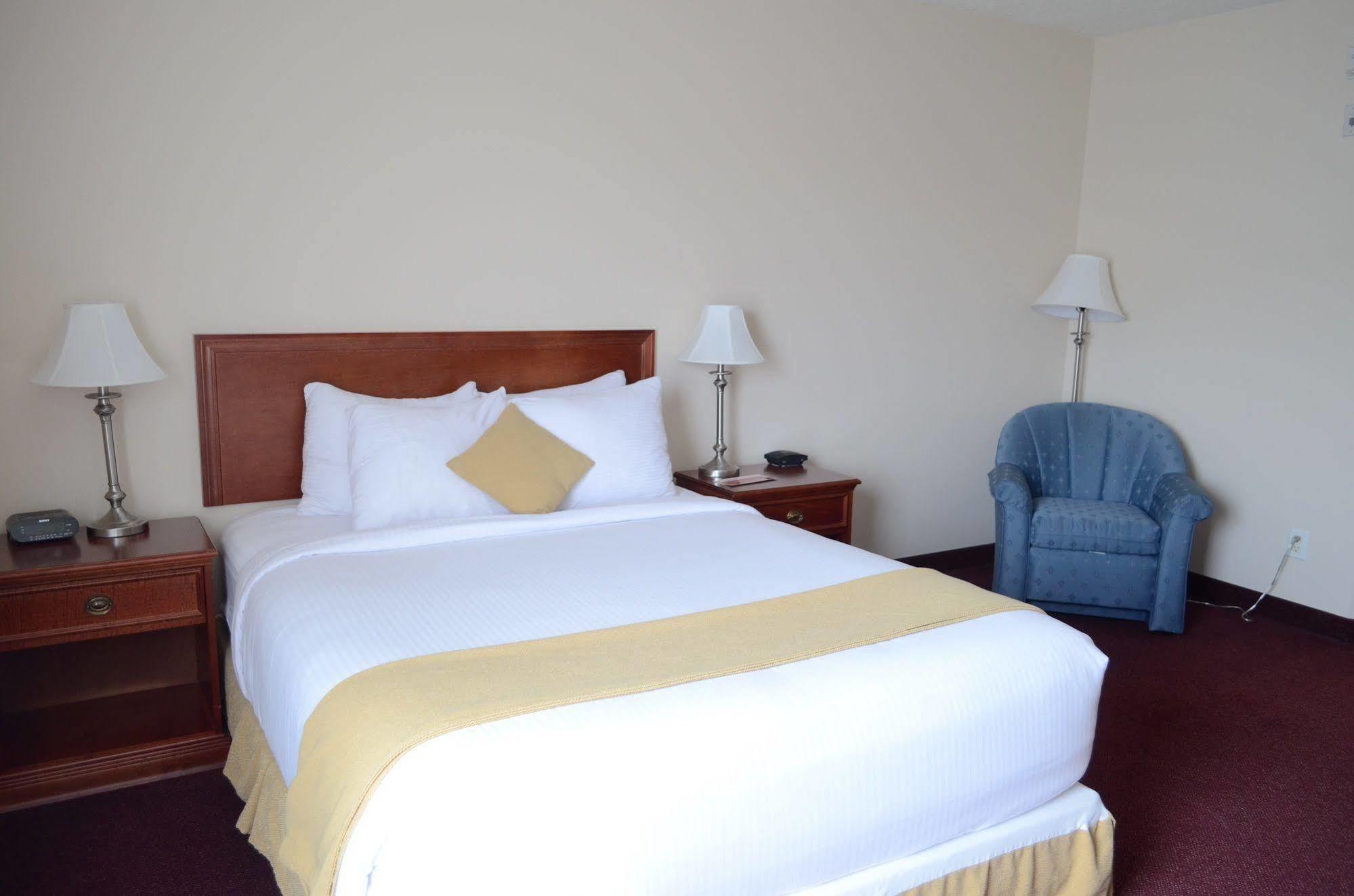 לדוק Quality Inn & Suites Edmonton International Airport מראה חיצוני תמונה