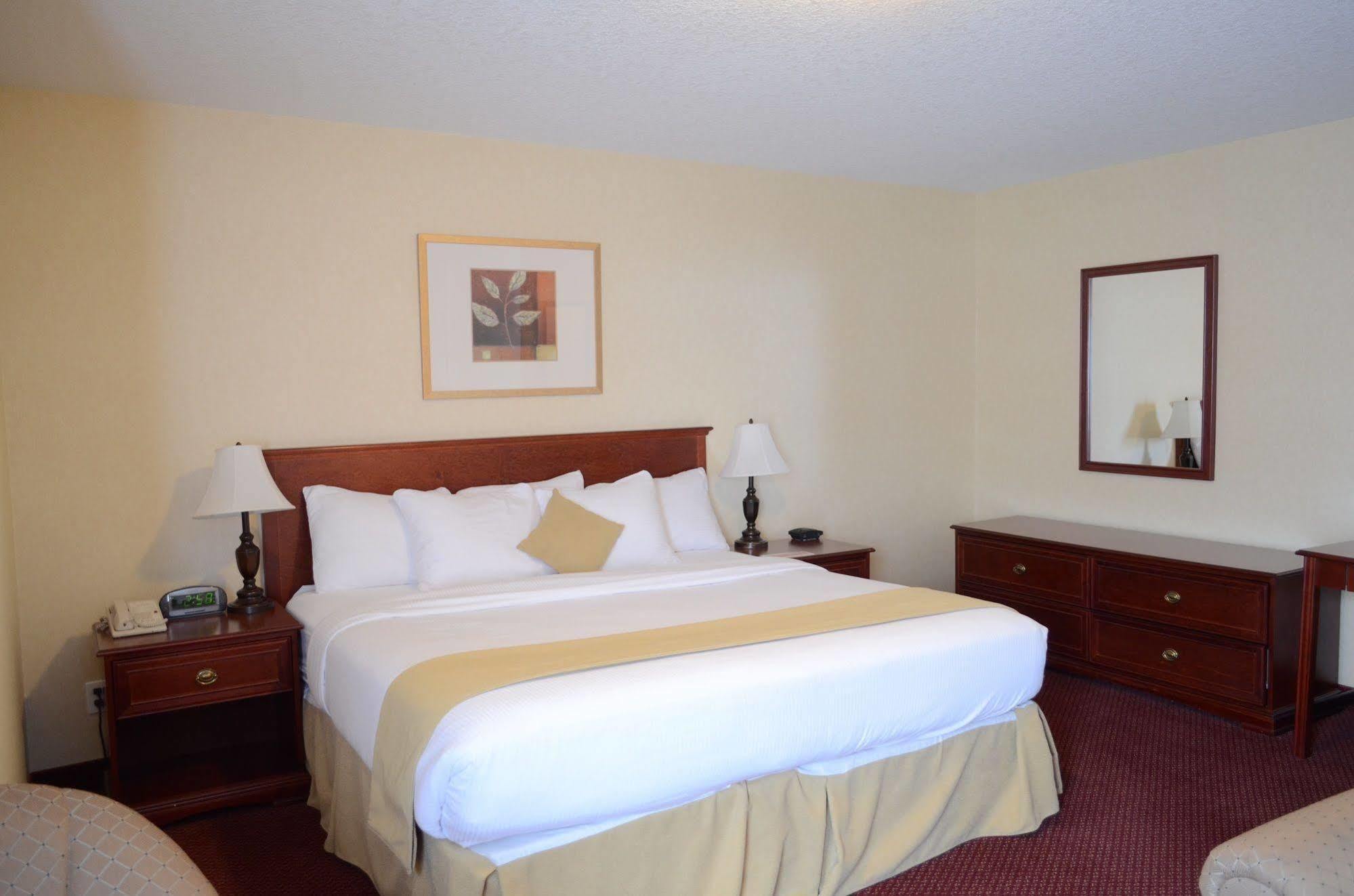 לדוק Quality Inn & Suites Edmonton International Airport מראה חיצוני תמונה